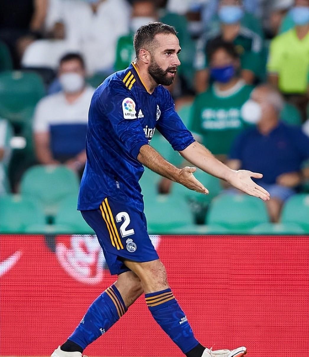 乐鱼-包含德甲倒计时，本菲卡关键时刻造点机会，细节引发关注，赛场秩序良好，年轻球员得到机会的词条